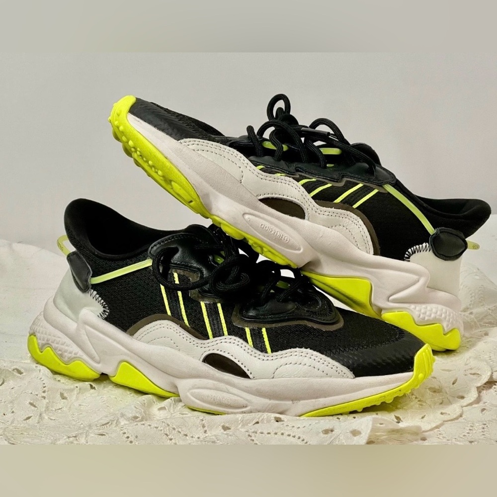 Adidas Ozweego-Size 6.5 men/8 women’s Black\White\Yellow- Great Condition